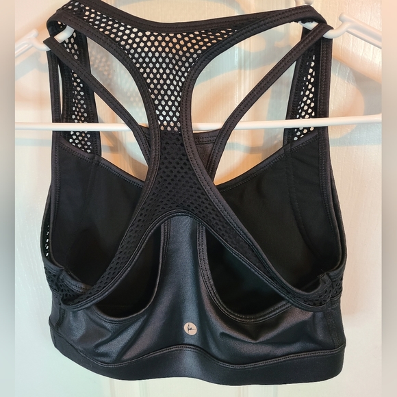 90 Degrees Woman's Seamless Sports Bra with strappy backed details, Size: XS - Picture 8 of 13